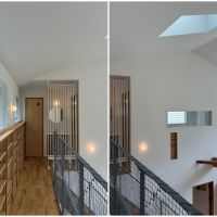 鎌倉市西御門一丁目の賃貸物件/2階の廊下部分。吹抜けのため、廊下も開放感がある造りです｜トップライトからも自然光を取り込みます