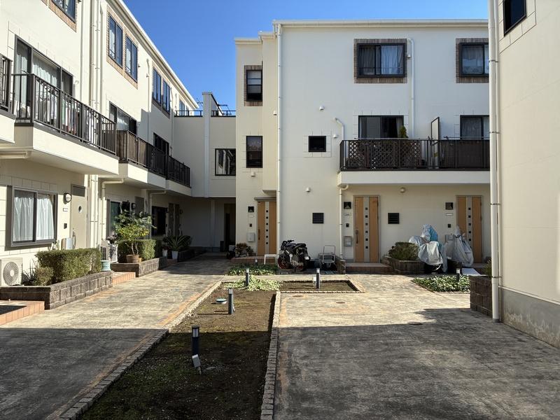 逗子市新宿二丁目の売買物件/中庭部分