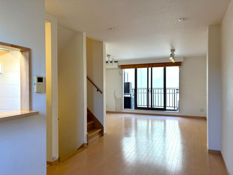 逗子市新宿二丁目の売買物件/2階のLDK。広々しています