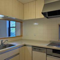 逗子市新宿二丁目の売買物件/キッチンはそろそろ交換してもいいかも