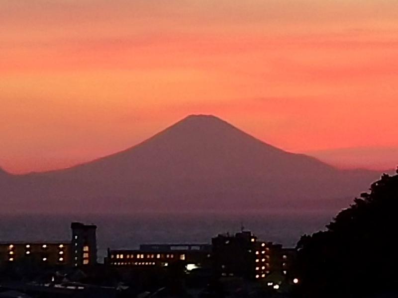 葉山町堀内の売買物件/眺望｜夕刻にはこんな光景が広がっています（拡大写真）