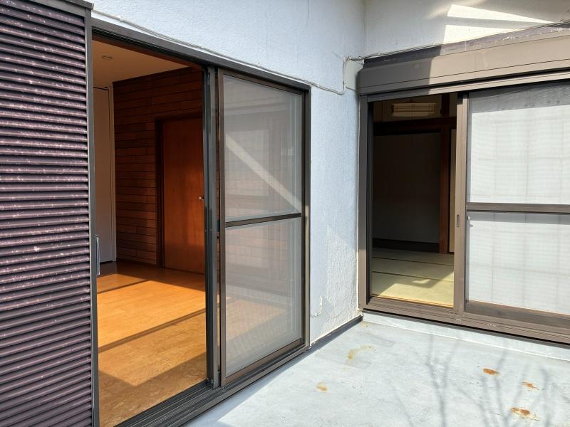 鎌倉市稲村ガ崎四丁目の賃貸物件/ベランダへは洋室と和室から出られます