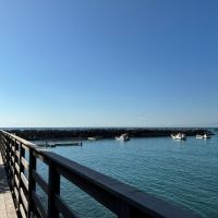 逗子市小坪四丁目の売買物件/建物脇からウッドデッキを進むと