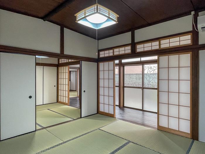 横須賀市森崎三丁目の賃貸物件/あえて板の間にせず、潔いほど和室が続いています。