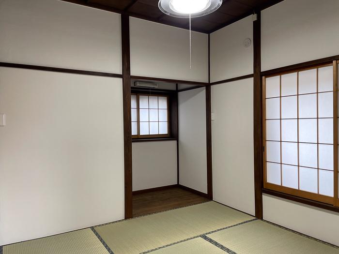 横須賀市森崎三丁目の賃貸物件/ワーキングスペースのある庭側の部屋