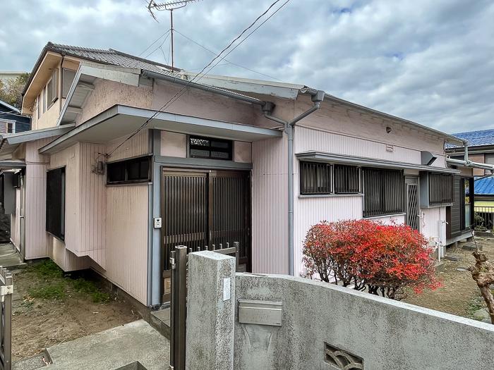 横須賀市森崎三丁目の賃貸物件/うすいピンク色の平屋。かわいらしい