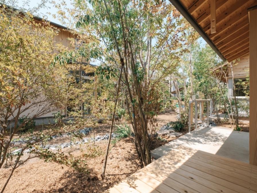 藤沢市辻堂元町三丁目の賃貸物件/室内｜お隣とも自然に会話が生まれそうなデザインです