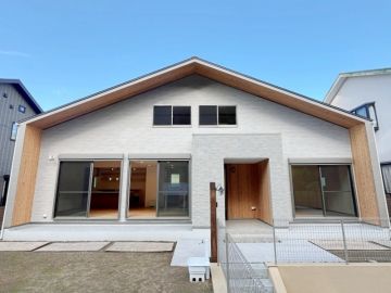 鎌倉市梶原三丁目の売買物件/大きな屋根の下で