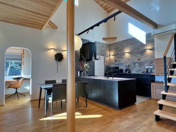 山梨県北杜市高根町の売買物件/木々は歌う