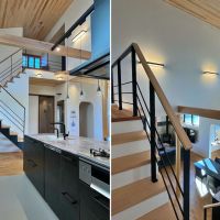 山梨県北杜市高根町の売買物件/左：キッチンと階段、その先にフリースペース｜右：階段から吹き抜けを見る