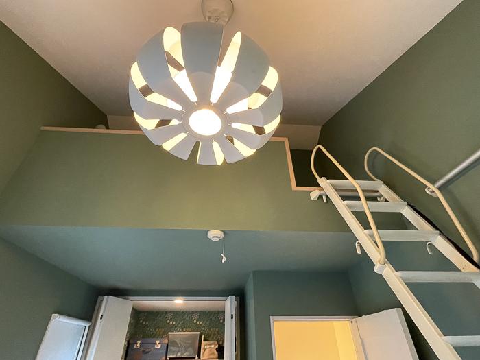 鎌倉市台の売買物件/寝室の上はロフト