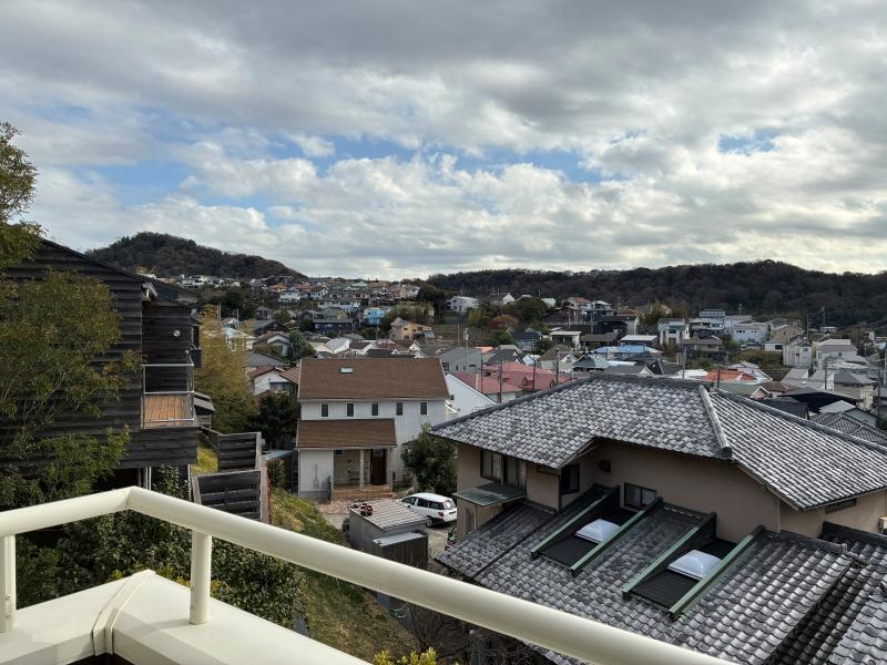 葉山町一色の賃貸物件/眺望｜南側には一色の住宅街が広がります