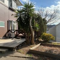 葉山町一色の賃貸物件/外部｜デッキの脇には家庭菜園用のスペースがあります