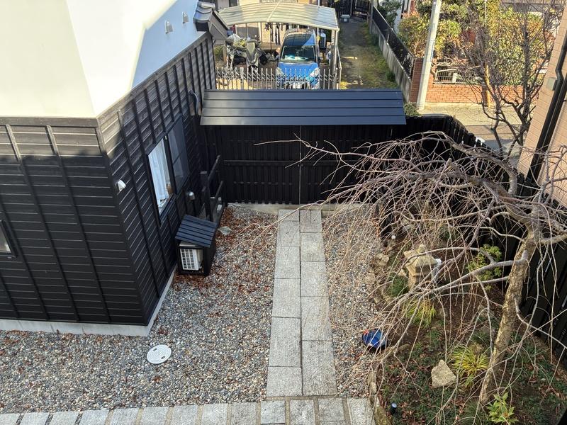 藤沢市本鵠沼二丁目の賃貸物件/2階から桜の木を見ることができます