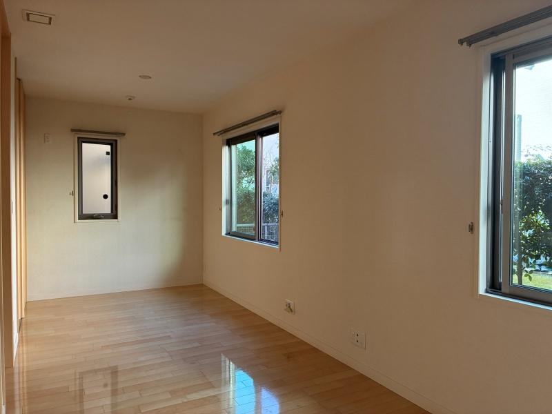 逗子市桜山七丁目の賃貸物件/1階北側洋室約9.7帖