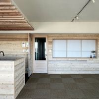 横須賀市武三丁目の売買物件/リビングダイニング｜障子の向こうに和室。よくあるリビングと続きの和室、とは少し違います