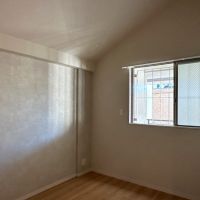 藤沢市善行坂一丁目の売買物件/洋室その1｜窓は廊下側についています