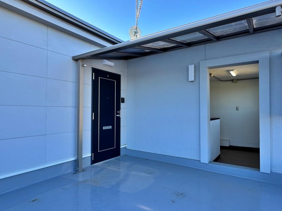 藤沢市善行一丁目の賃貸物件/玄関｜4階は募集区画のみ。一応手前のスペースは共有スペースなので私物は置けません