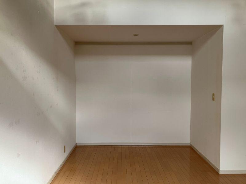 三浦郡葉⼭町堀内 の賃貸物件/1階洋室1｜こちらには小さめの物を飾りたい。