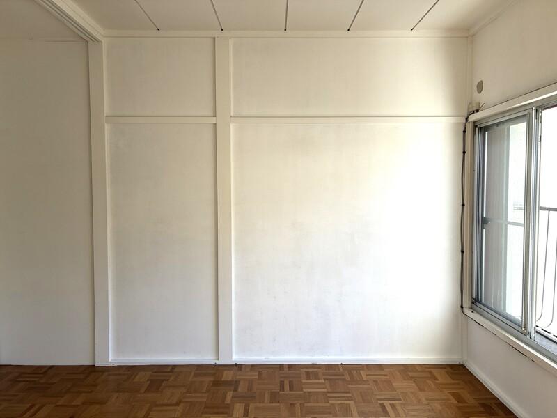 鎌倉市材木座五丁目の賃貸物件/2階の部屋。白い壁はなにか飾りたくなる