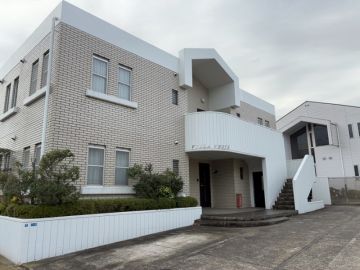 鎌倉市大町二丁目の賃貸物件/お上品なホワイトレトロ