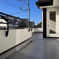 鎌倉市津の売買物件/2階バルコニー｜ゆったりした広さ。