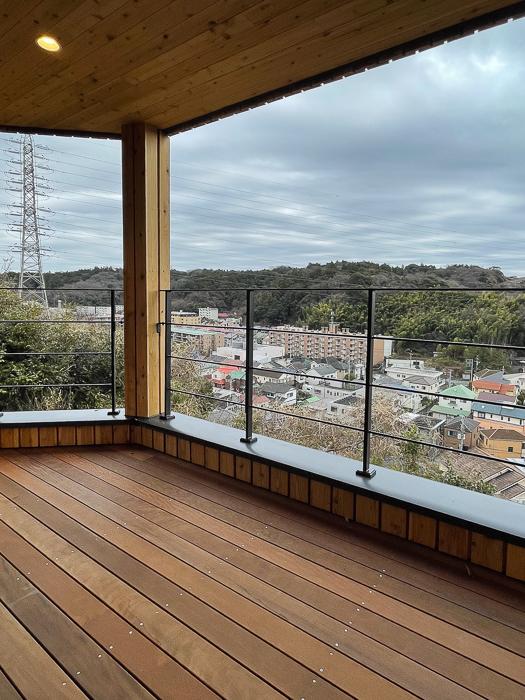 鎌倉市梶原二丁目の売買物件/インナーバルコニーは雨風を緩くしのいでくれます