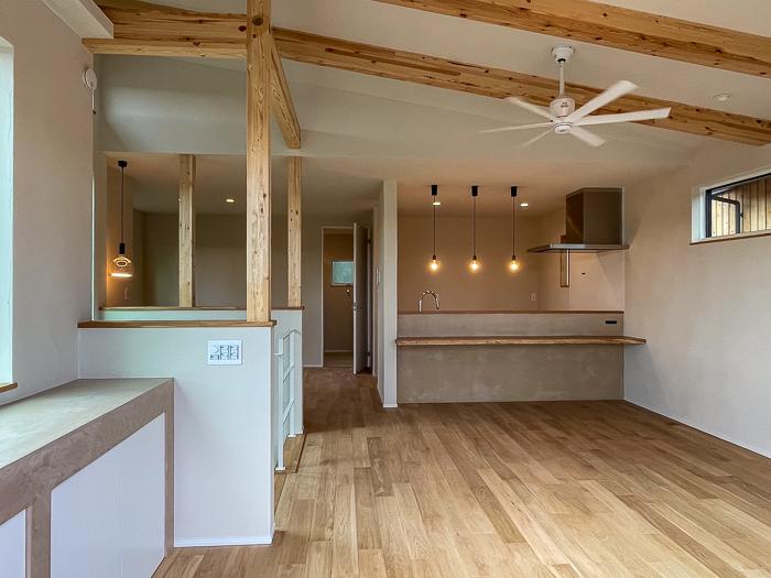 鎌倉市梶原二丁目の売買物件/垂木を表しにした造りです