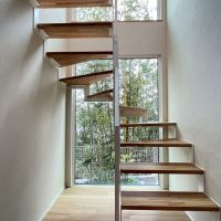 鎌倉市梶原二丁目の売買物件/2階に上がるオープン階段