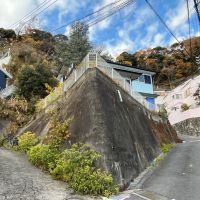 逗子市山の根三丁目の賃貸物件/擁壁の上に建物│擁壁のシルエットが象のように見えました
