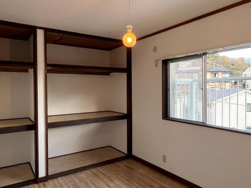 逗子市山の根三丁目の賃貸物件/2階中央│6帖洋室