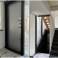 茅ヶ崎市浜竹二丁目の賃貸物件/玄関｜玄関横の階段