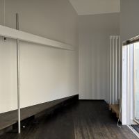 茅ヶ崎市浜竹二丁目の賃貸物件/この洋室は天井高もあり、開放的