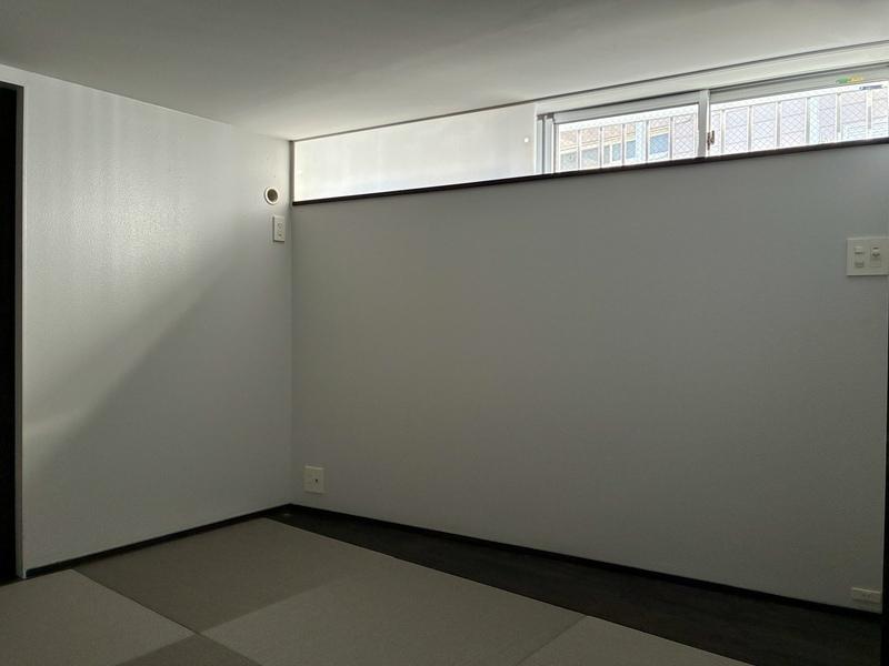 茅ヶ崎市浜竹二丁目の賃貸物件/半地下のようになっている和室
