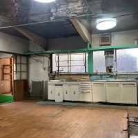 横須賀市長井の賃貸物件/厨房｜正面が水場、左側が焼き場です。