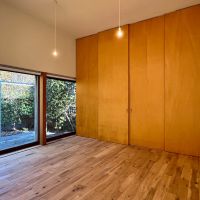 茅ヶ崎市東海岸南四丁目の売買物件/洋室1｜北側に面した洋室はリビングにも隣接しています。家族の人数が多くなければ、リビングとの一体利用したい。