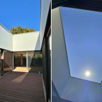 茅ヶ崎市東海岸南四丁目の売買物件/左：中庭｜右：リビングに寝転がり空を見上げる