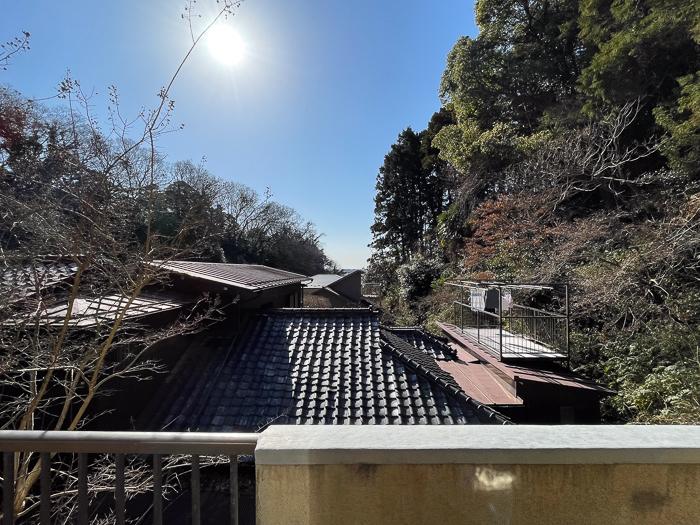 鎌倉市西御門二丁目の賃貸物件/谷戸の向こうの眺め