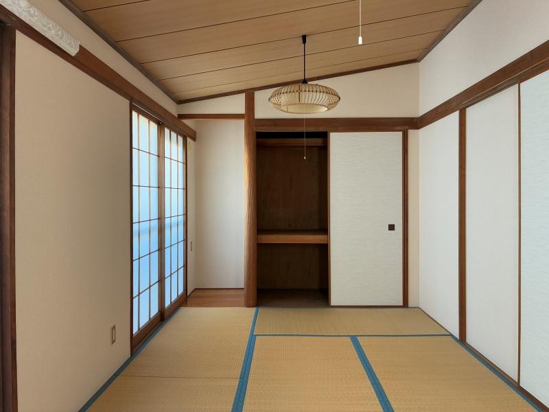 藤沢市辻堂六丁目の賃貸物件/和室｜約7.6帖と横長の空間です。家族で川の字になって寝るのも楽しそうと思います