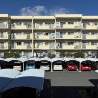 藤沢市辻堂東海岸三丁目の売買物件/北側の洋室からの眺望は、敷地内の別の棟