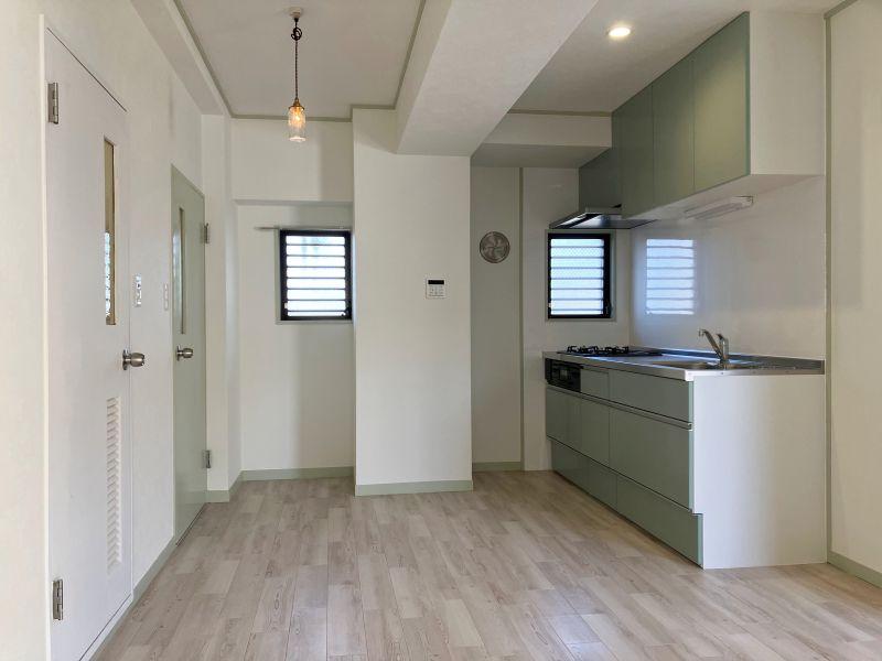 鎌倉市山ノ内の賃貸物件/DK｜白とミントグリーンのカラーリングが爽やか。