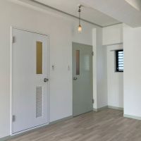 鎌倉市山ノ内の賃貸物件/DK｜白とミントグリーンでトーンをそろえた内装。既存をうまく利用しており、好感が持てます。