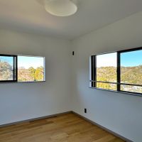 鎌倉市笛田六丁目の売買物件/2階洋室その2｜もちろん抜けた眺望が楽しめます