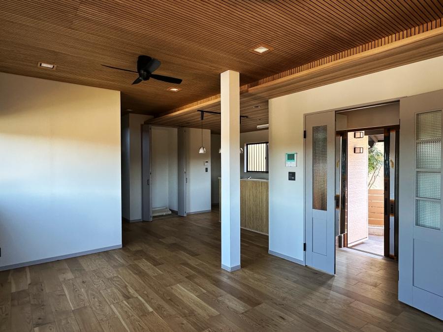 鎌倉市笛田六丁目の売買物件/リビングダイニング｜なんとなく青梅にある御岳山の蕎麦屋の雰囲気に似ています