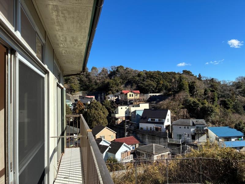 逗子市山の根二丁目の売買物件/バルコニー｜南向きなので冬でもぽかぽか