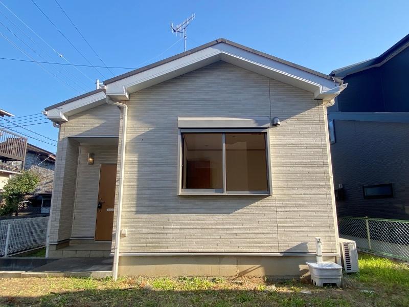 藤沢市藤沢一丁目の賃貸物件/外観│日に当たる様子がなんだかかわいらしい

