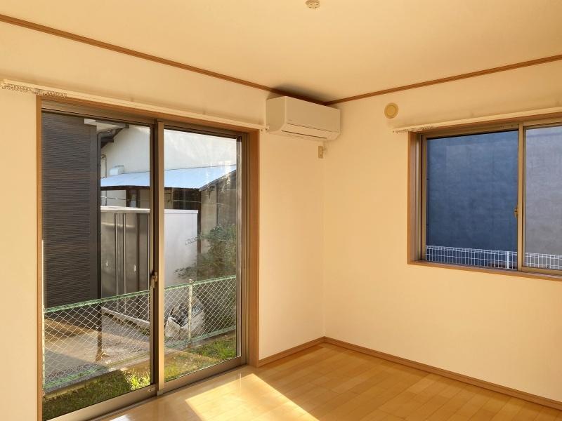 藤沢市藤沢一丁目の賃貸物件/洋室6帖│住宅に囲まれた立地ですが、想像以上に明るくて嬉しい