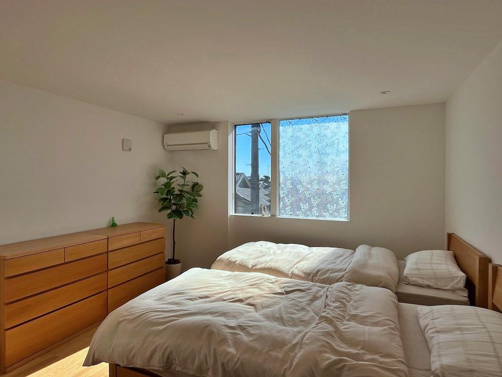 鎌倉市坂ノ下の売買物件/3階主寝室｜こちらの部屋にはWICも付いています