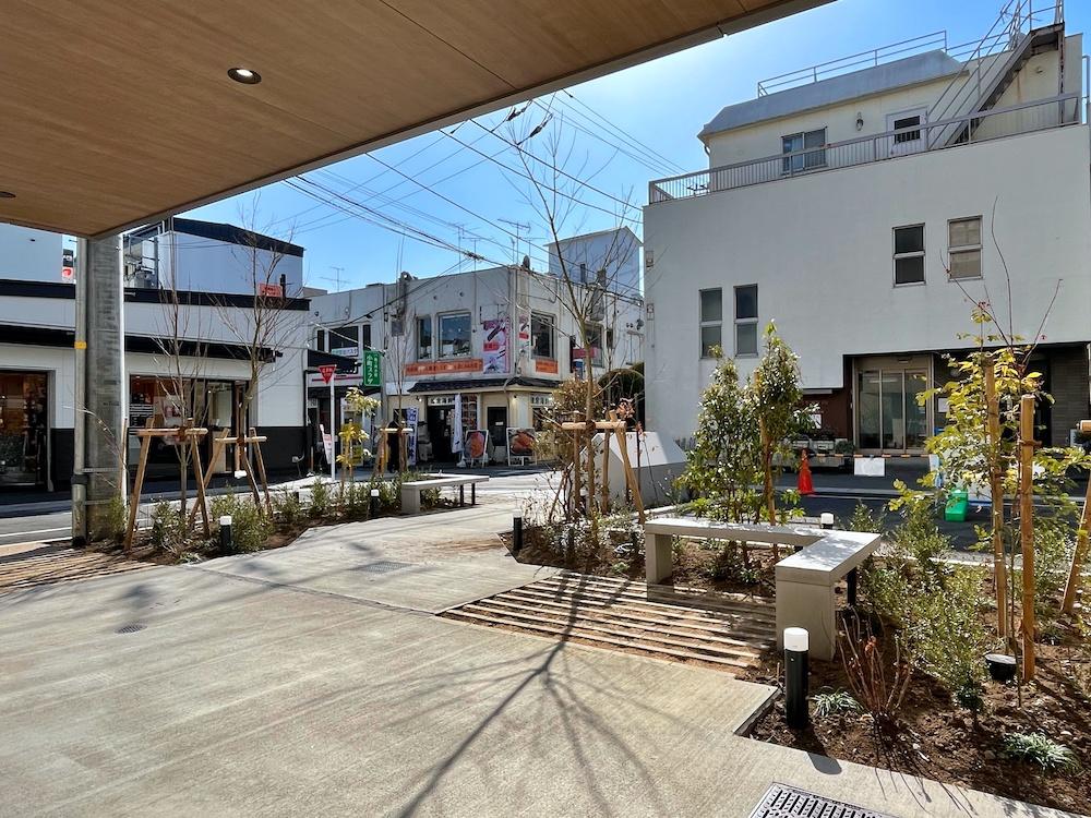 鎌倉市小町二丁目の賃貸物件/共用部分｜程よい公園感がいい