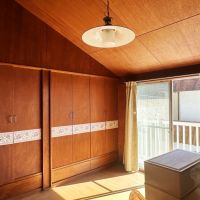 鎌倉市七里ガ浜東五丁目の売買物件/2階洋室｜ラワン合板の目透かし貼り天井が良い味を出しています